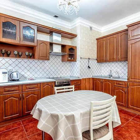 Нурсая Astana Bagian luar foto